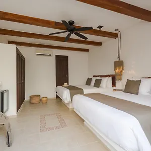 Banana Boutique & Spa - 5th Av Playa del Carmen